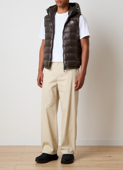 Moncler Barant gewatteerde bodywarmer met logo - voorkant 5 lichtbruin
