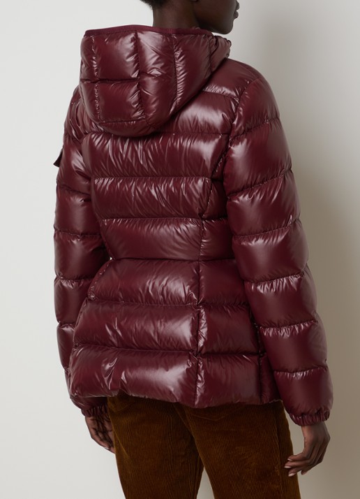 Moncler Barante gewatteerd jack met donsvulling en capuchon - achterkant bordeauxrood