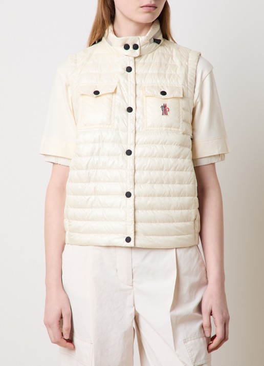 Moncler Gumiane gewatteerde bodywarmer met donsvulling en opbergbare capuchon