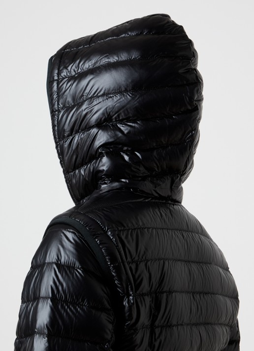Moncler Karuras puffer jack met donsvulling en capuchon - detail 4 zwart