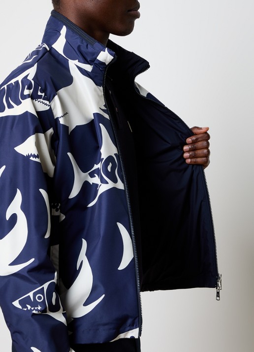 Moncler Lachat reversible jack met opbergbare capuchon - detail 2 donkerblauw