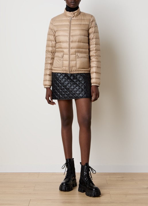 Moncler Lans gewatteerde jas met donsvulling en klepzakken - voorkant 3 beige