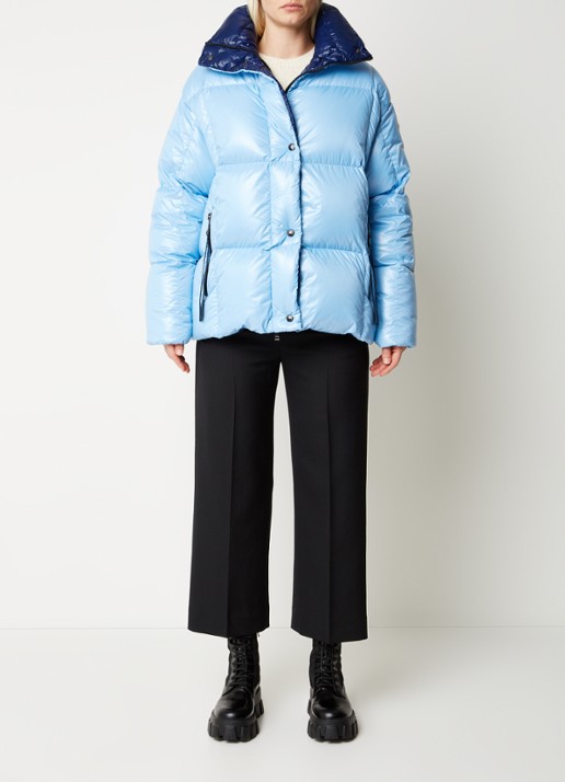 Moncler Parana puffer jack met donsvulling en afneembare capuchon - voorkant 6 lichtblauw
