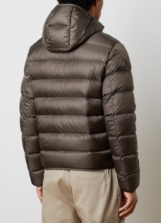 Moncler Ravenlock puffer jack met donsvulling en afneembare capuchon - achterkant 4 bronsgroen