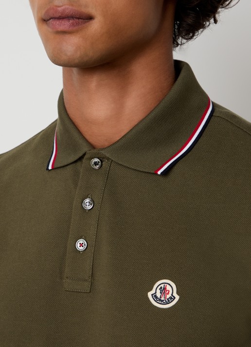 Moncler Regular fit polo met logo - detail 3 bronsgroen