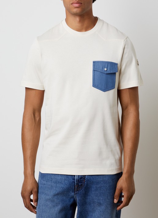Moncler T-shirt met borstzak - detail 4 gebroken wit