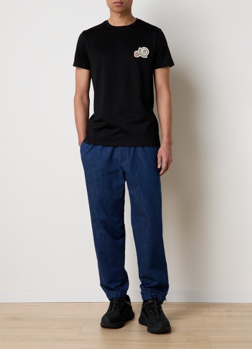 Moncler T-shirt met logo - voorkant 5 zwart