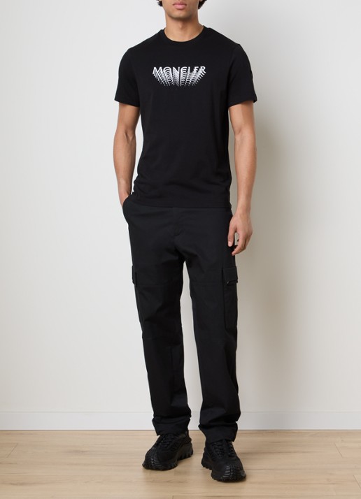 Moncler T-shirt met logoprint - voorkant 3 zwart