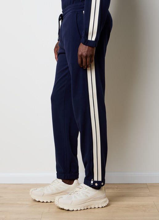Moncler Tapered fit joggingbroek met steekzakken en logo - detail 3 donkerblauw