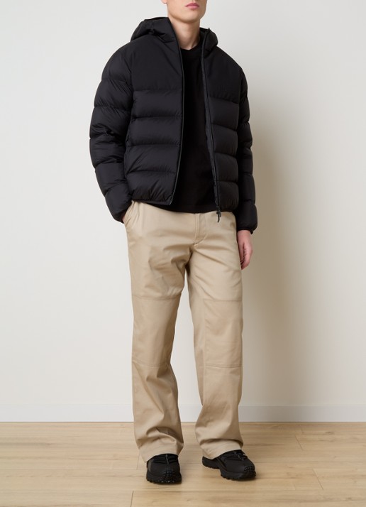 Moncler Veumont puffer jack met donsvulling en logo - voorkant 5 zwart