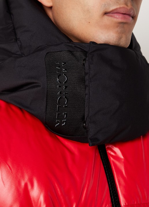 Moncler Zubair puffer jack met donsvulling en afneembare capuchon - detail 6 steenrood