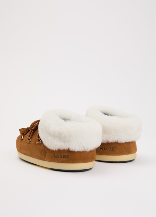 Moon Boot EVX instapper van suède - achterkant 2 camel