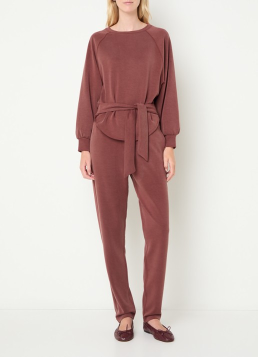 Moscow Romy sweater met strikceintuur - voorkant 2 roodbruin
