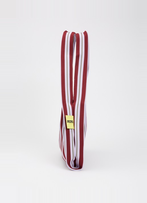 MOSJ Atelier Burgundy crossbodytas met uitneembaar etui - detail 3 bordeauxrood