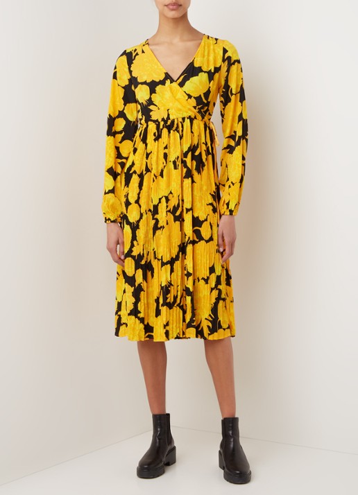 NA-KD Midi jurk met plissé en bloemenprint - voorkant 4 geel