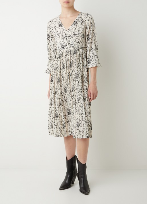 NA-KD Midi jurk met plissé en bloemenprint - voorkant 2 gebroken wit