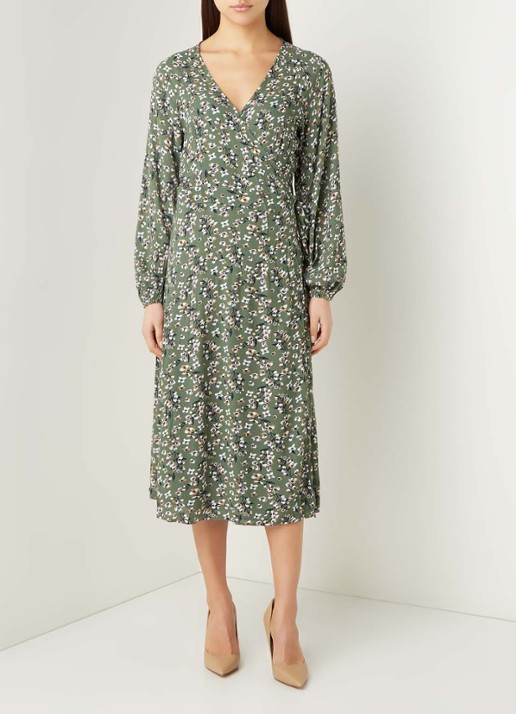NA-KD Midi wikkeljurk met bloemenprint - voorkant 2 groen