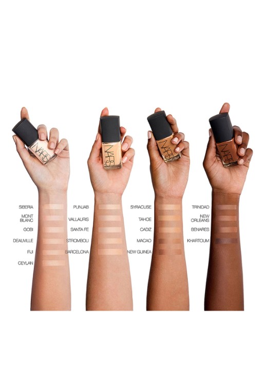 NARS Sheer Glow Foundation - voorkant 4 barcelona