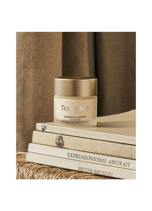 Natura Bissé Essential Shock Intense Double Action Cream - dagcrème - detail 2 beige