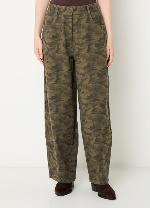 Neo Noir Haven high waist tapered fit broek met camouflageprint