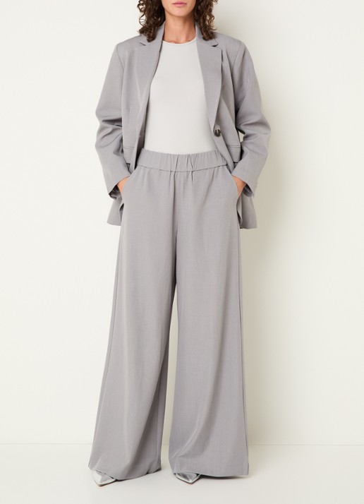 Neo Noir Janel high waist wide fit pantalon met steekzakken - voorkant 4 lichtgrijs
