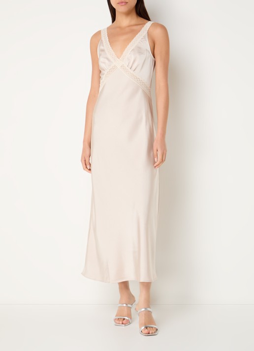 Neo Noir Maxi jurk van satijn met details van kant - detail 4 beige