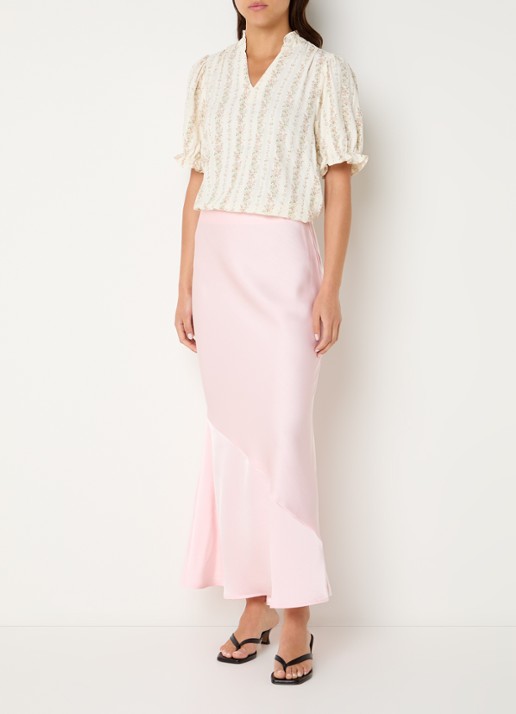 Neo Noir Odesa blouse met bloemenprint en volant  - voorkant 2 gebroken wit