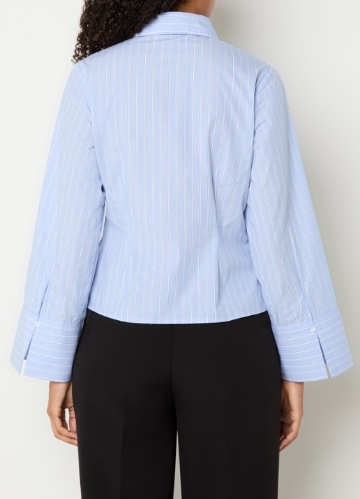 Neo Noir Rosa cropped blouse met streepprint - achterkant 3 lichtblauw