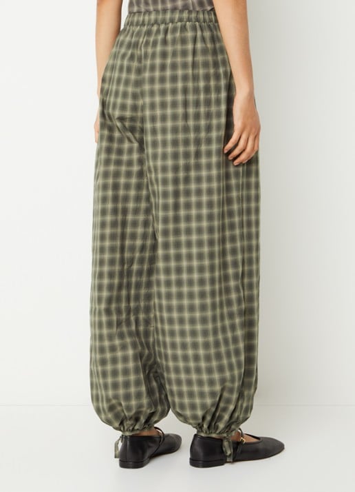Neo Noir Roxane high waist tapered fit broek met ruitdessin - achterkant 3 legergroen