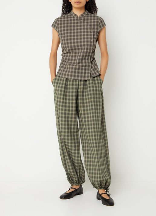 Neo Noir Roxane high waist tapered fit broek met ruitdessin - voorkant 2 legergroen