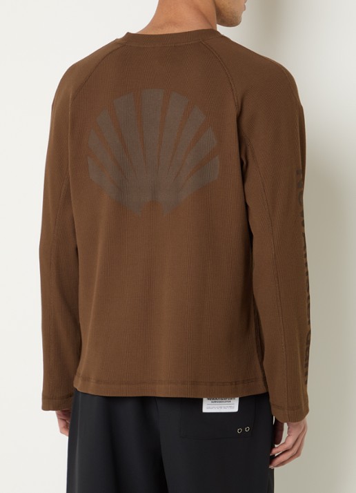 New Amsterdam Surf Association  Longsleeve met logo- en backprint - achterkant bruin