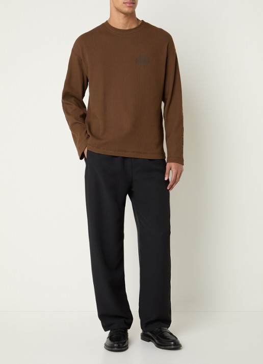 New Amsterdam Surf Association  Longsleeve met logo- en backprint - voorkant 3 bruin