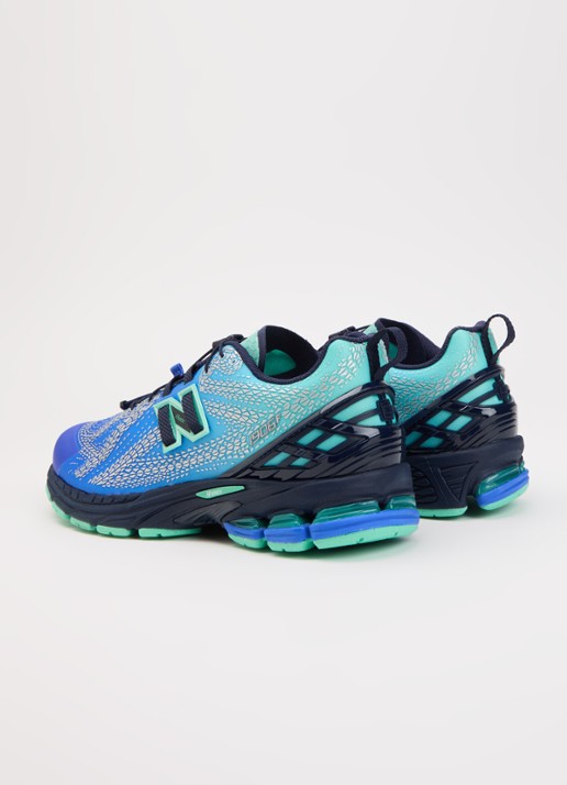 New Balance 1906 sneaker met mesh details - achterkant blauw