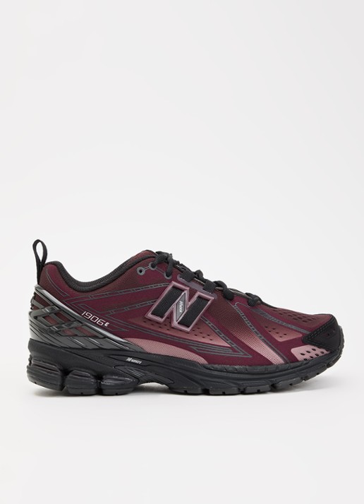 New Balance 1906 sneaker met mesh details