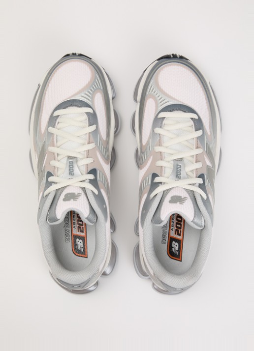 New Balance 2000 sneaker van mesh met logo - detail 2 lichtgrijs