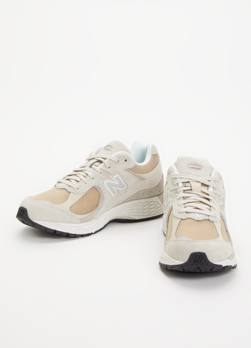 New Balance 2002 sneaker met suède details - detail beige