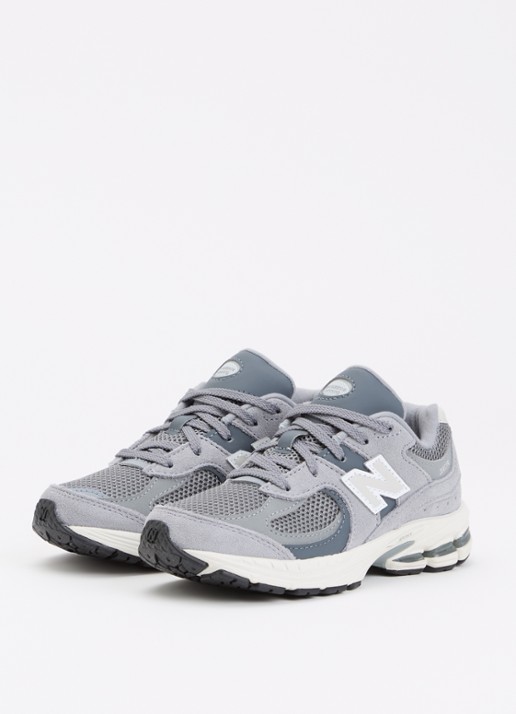New Balance 2002R sneaker met details van suède - voorkant 3 grijs