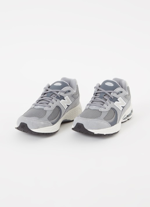 New Balance 2002R sneaker met suède en leren details - voorkant 2 grijs