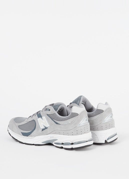 New Balance 2002R sneaker van suède met mesh details  - detail 4 grijs