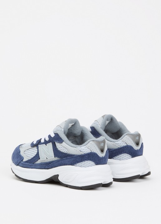 New Balance 2010 sneaker met details van mesh - achterkant 2 donkerblauw
