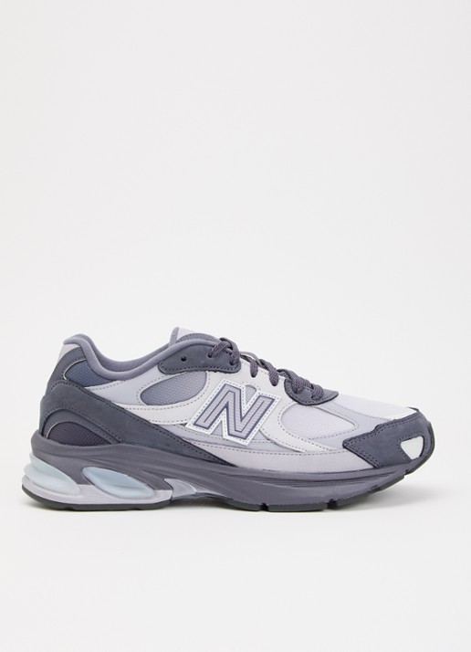 New Balance 2010 sneaker met suède details - voorkant 5 donkerblauw