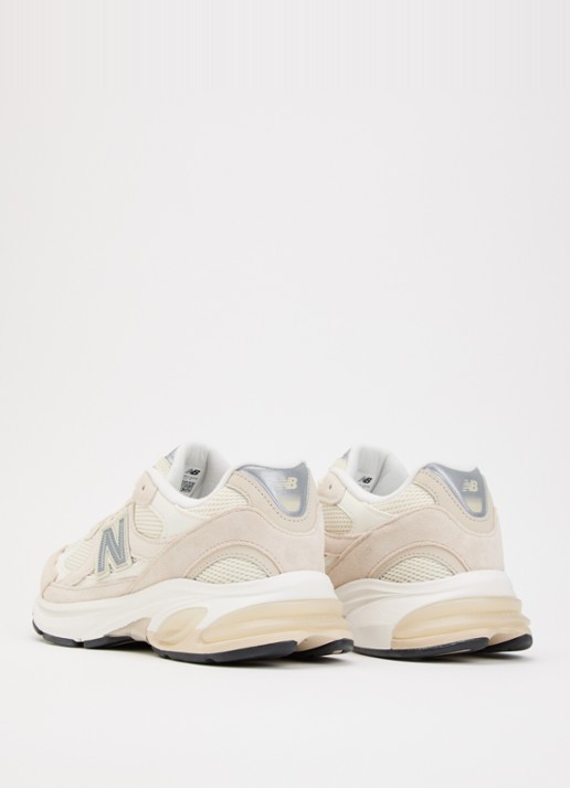 New Balance 2010 sneaker met suède details - achterkant 4 beige