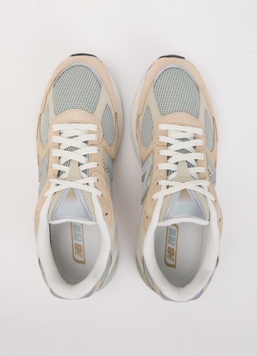 New Balance 2010 sneaker van met suède details - detail 3 beige