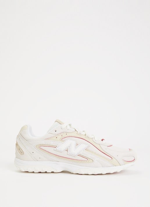 New Balance 204L sneaker van suède met leren details - voorkant 5 creme
