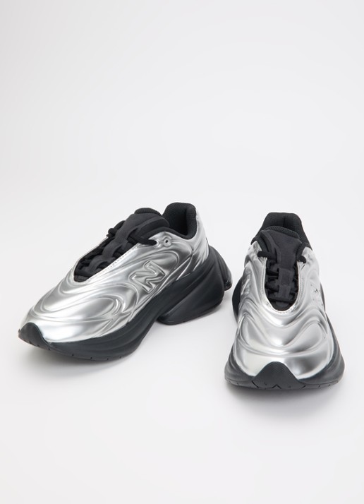 New Balance 5030 sneaker met metallic finish - detail 2 zilver