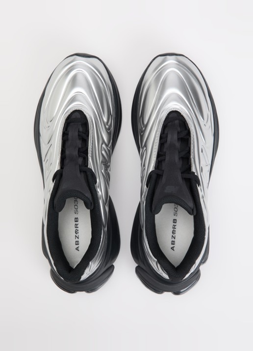 New Balance 5030 sneaker met metallic finish - detail 3 zilver