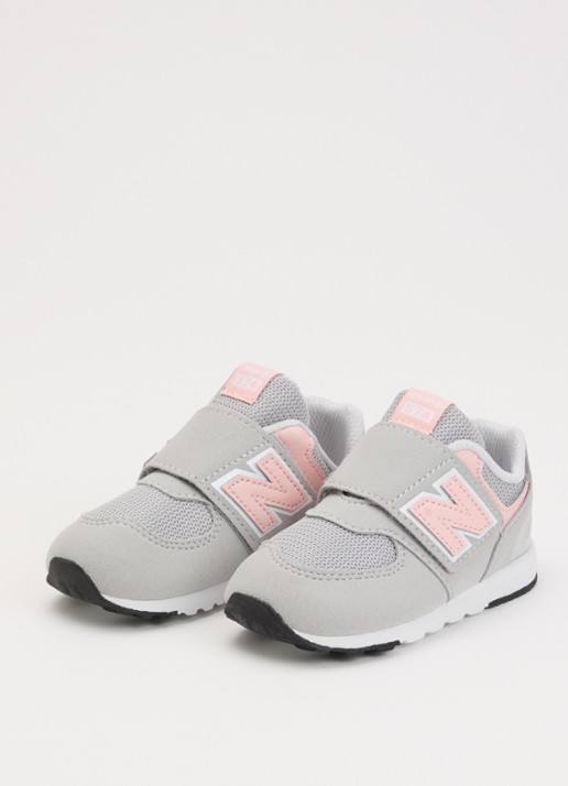 New Balance 574 sneaker van suède - voorkant 3 grijs