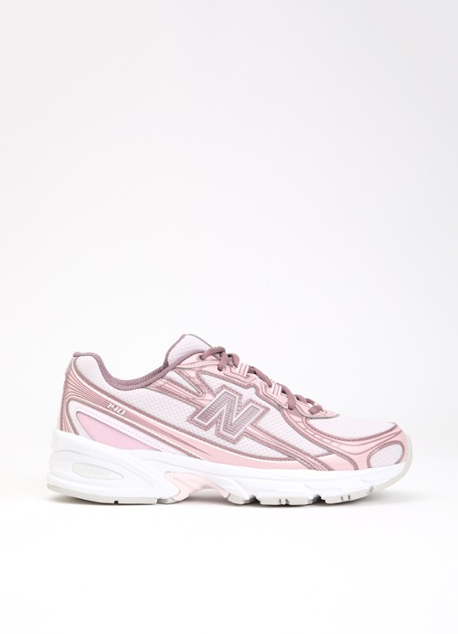 New Balance 740 sneaker met logo en details van mesh - voorkant roze