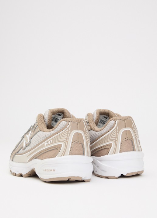 New Balance 740 sneaker met logo  - achterkant 3 beige