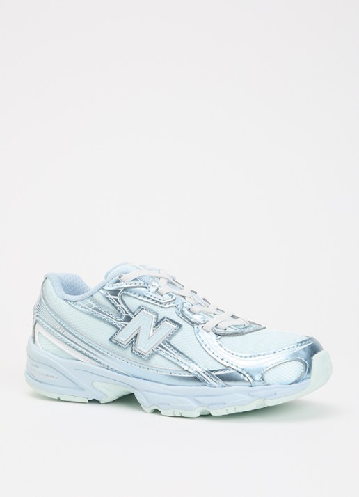 New Balance 740 sneaker met mesh details en metallic finish